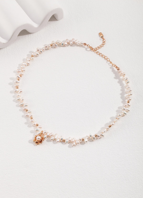 Chic Camellia & Pearl Necklace