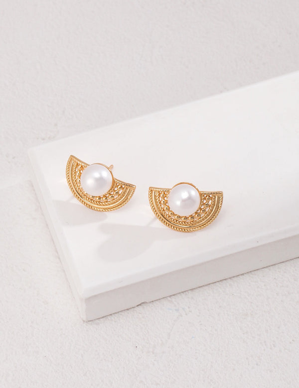 Fan Sharp Pearl Studs