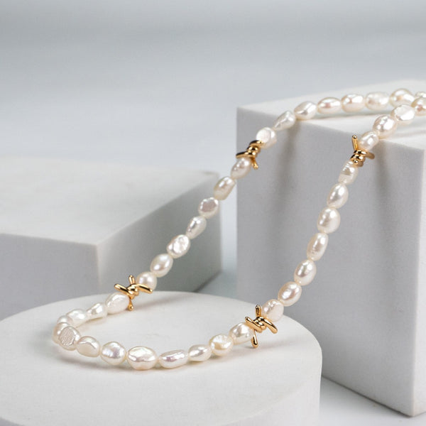 Vine Baroque Pearl Necklace