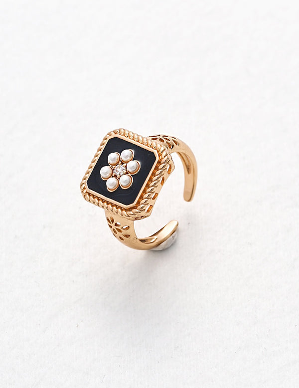 Zirconia  and Pearl Ring